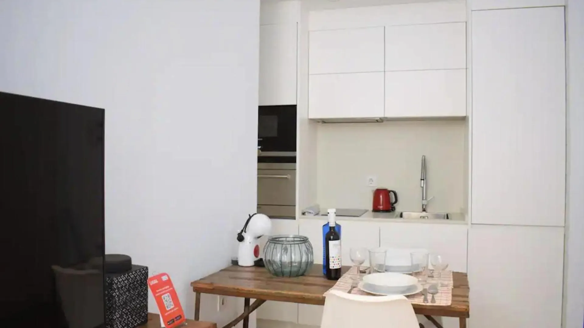 Holidays2Malaga Azucena Central French Balcony Apartment 0*, Malaga