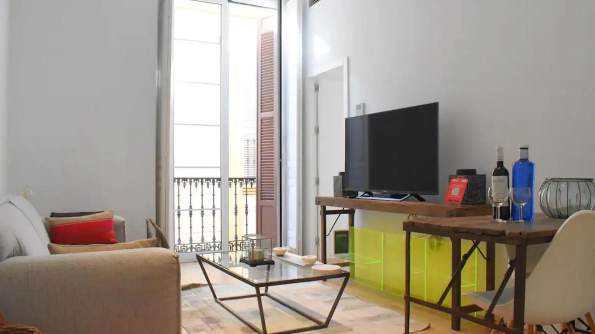 Holidays2Malaga Azucena Central French Balcony Apartment 0*, Malaga Spain